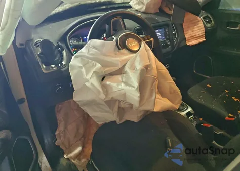 2017 Jeep Compass Sport из США, поврежденный, VIN 3C4NJDAB2HT675180